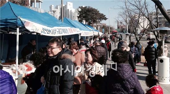 곡성군, 설맞이 서울 금천구 직거래장터 운영, 2억여 원 판매 대박
