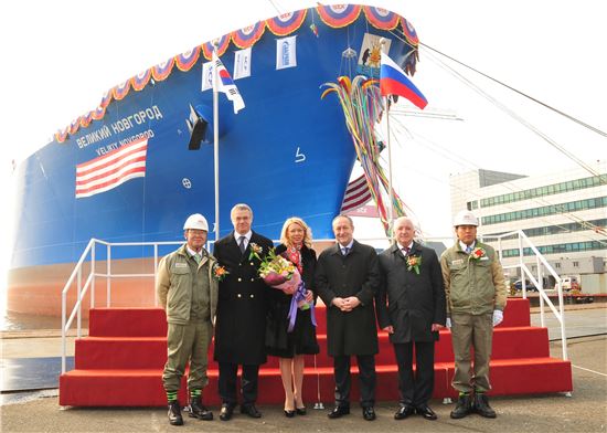 STX조선해양, 러시아에 LNG선 인도