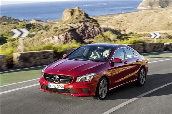 [시승기]"이런 게 바로 소형 스포츠쿠페"…벤츠 CLA 200 CDI 타보니