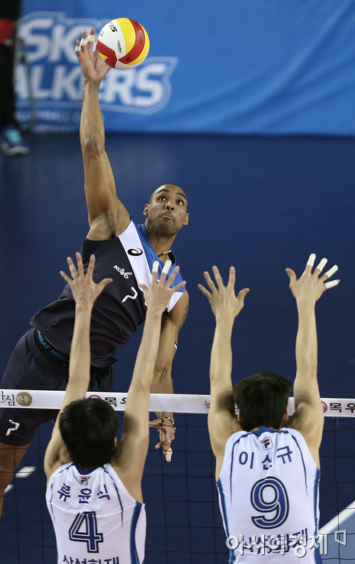 [포토] 아가메즈 '높이가 달라'