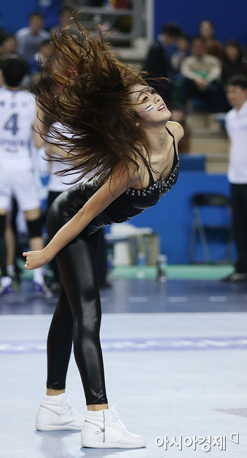 [포토] 치어리더 김연정 '긴 머리 찰랑찰랑'