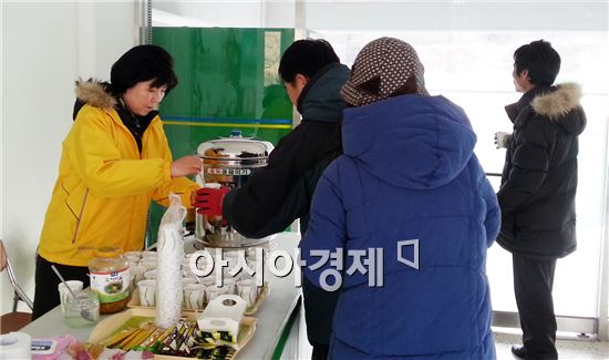 고흥군, 동계훈련 열기 자원봉사로 후끈