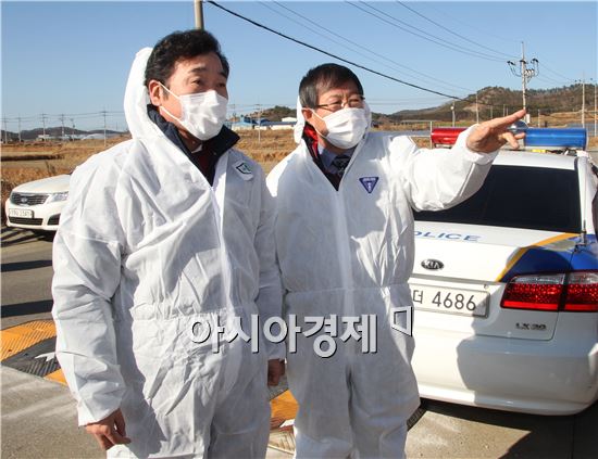 이낙연 의원, AI 의심현장 방문  관계자들 격려