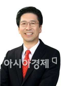 윤봉근 전 의장,  "유치원 교육과정 5시간 강제지침 철회 해야"