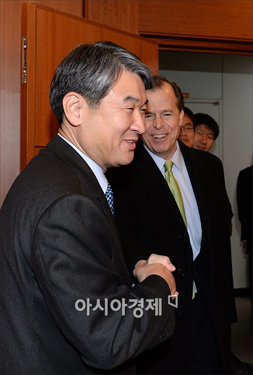 [포토]외교부 찾은 데이비스 미국 6자회담 대표