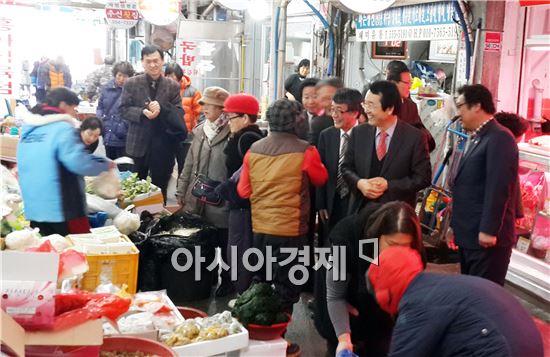김종식 완도군수, 설 맞아 지역민들 격려 방문
