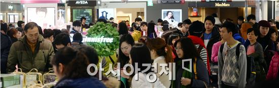 [포토]붐비는 면세점