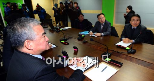 [포토]외면하는 보건복지부-의협