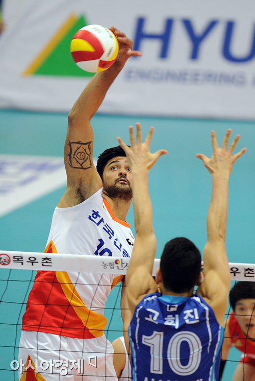 [포토] 비소토 '힘보다 테크닉'