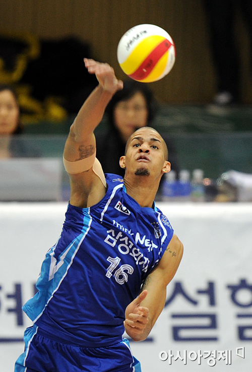 [포토] 레오 강서브