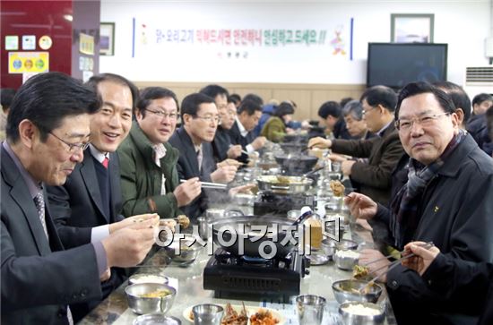 영광군,  ‘닭·오리 안심하고 먹기 시식회’ 열어