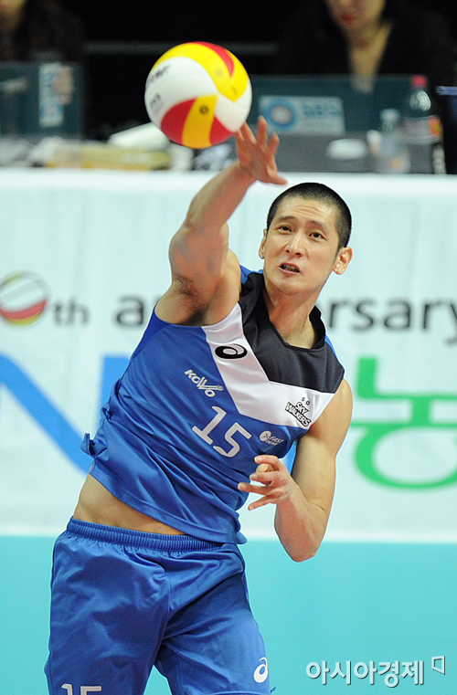 [포토] 문성민 '복근은 살짝 보여드릴게요'