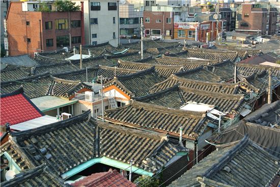 성북 '新 한옥 플랜'‥낡은 도시에서의 '문화적 재발견'