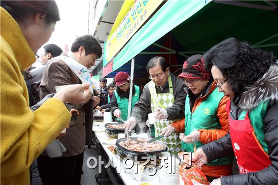 [포토]닭·오리고기 드세요