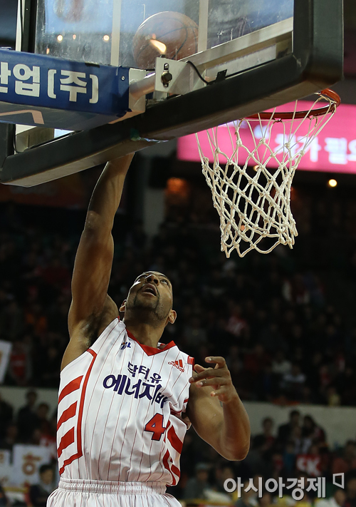 [포토] 슛 시도하는 윌리엄스