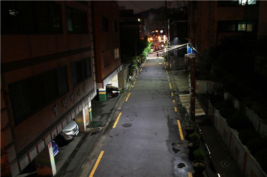 보안등 교체 후 거리 모습