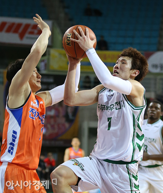 [포토] 두경민 '간다'