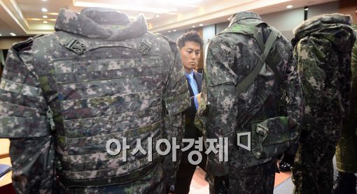 [포토]軍, 2016년까지 신형 방한복 보급 완료 예정