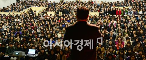 [포토]노원구-서울시교육정보원, 2015 대입 학부모 진학설명회 개최