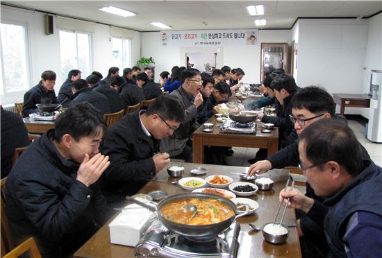 영산강사업단, 소비촉진 위해 닭·오리 시식행사 