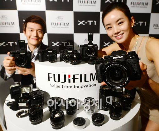 [포토]세계에서 가장 빠른 뷰파인더 'X-T1'