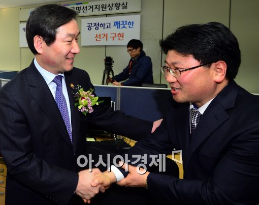 [포토]인사하는 유정복 장관