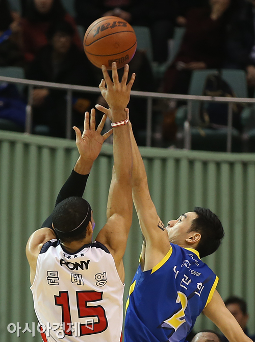 [포토] 이관희 '그냥 두지 않아'