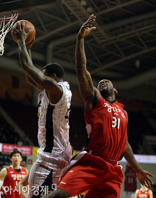 [포토] 맥키네스 '놓쳤다'