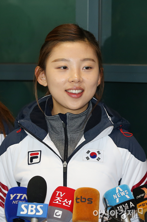 ‘좋아요정’ 이슬비 컬링 해설위원…소치올림픽 당시 귀여운 외모 화제