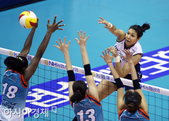 [포토] 공격 카리나