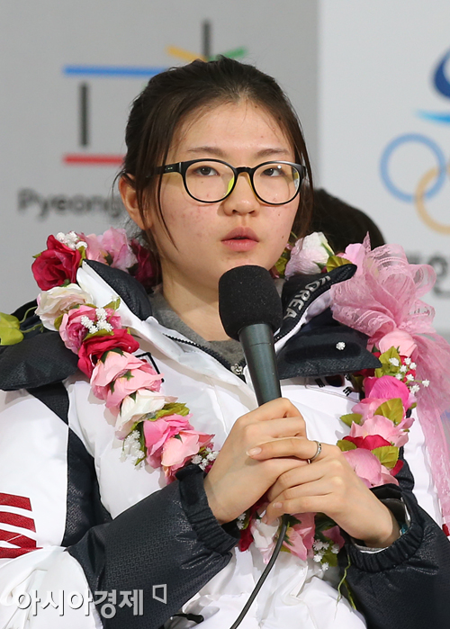 [포토] 질문에 답하는 금은동 소녀 심석희