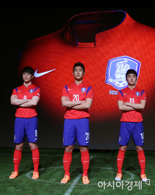 [포토] 이것이 브라질 월드컵을 누빌 태극전사들의 유니폼