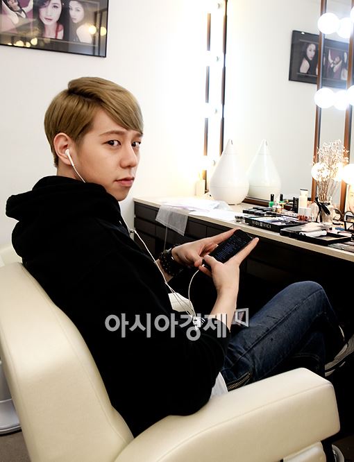 [포토]스피드 태운, 쉬는 시간에는 음악과 함께(스타24시)