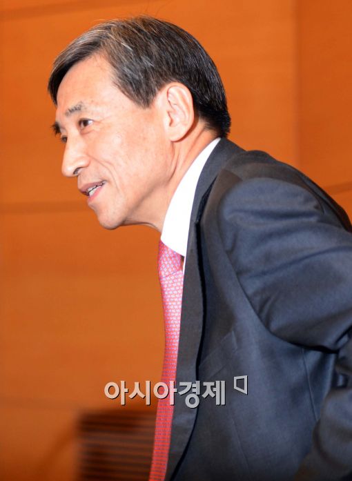 [포토]미소 보이는 이주열 신임 한국은행 총재