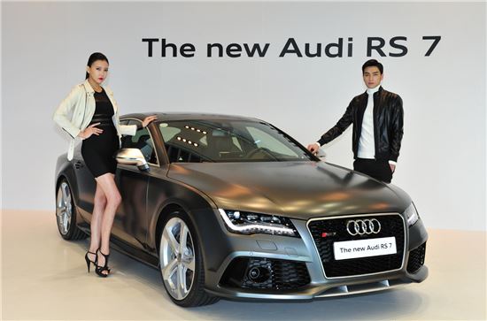 아우디 RS7 스포트백. 