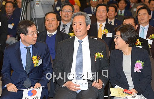 [포토]이야기하는 박원순·정몽준·이혜훈