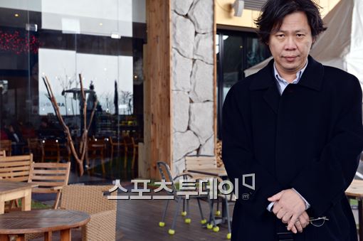 박찬경 감독이 그리고, 류현경이 칠한 판타지 다큐 ‘만신’(인터뷰)