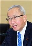 현오석 부총리 겸 기획재정부 장관이 3월 13일 정부세종청사에서 제147차 대외경제장관회의를 주재 모두 발언을 하고 있다.

