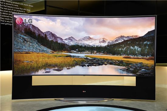 삼성-LG 곡면 UHD TV '상하이의 결투' 