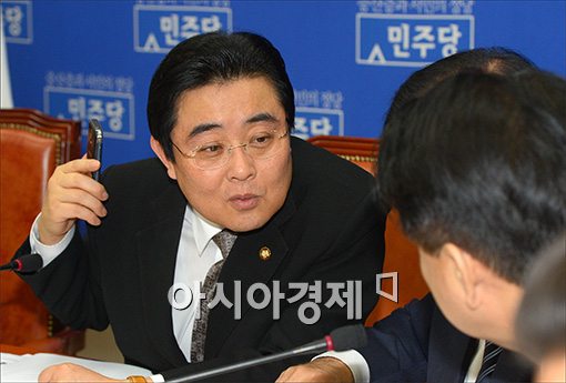 [포토]의견 나누는 민주당 원내지도부