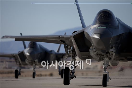 트럼프에 두 손 든 록히드마틴…한국도 F-35 가격인하?