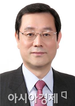 광주시장 출마를 선언한 이용섭 의원