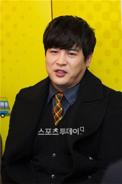 신동 강시내 열애 인정 "유부남 아이돌이라더니?"
