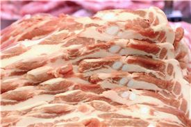 이마트 '돼지잡는 날' 행사…주요부위 최대 36% 할인 