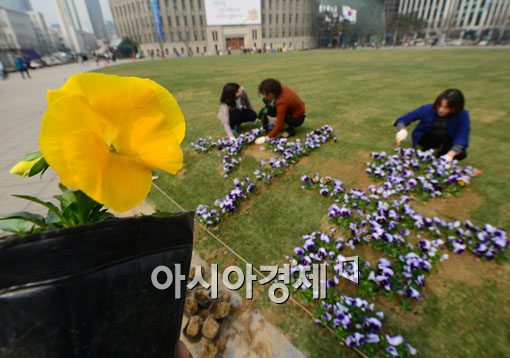 [포토]서울시 '서울, 꽃으로 피다' 캠페인 열어 
