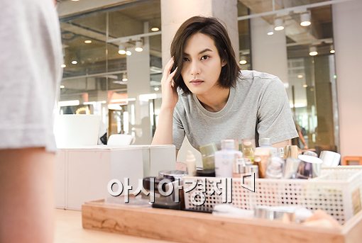 [포토]JJCC 에디, 티셔츠만 입어도 女心 흔들~(스타24시)