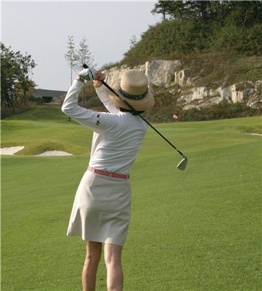 '나이스 샷'과 '나이스 온'은 모두 한국식 골프용어다.