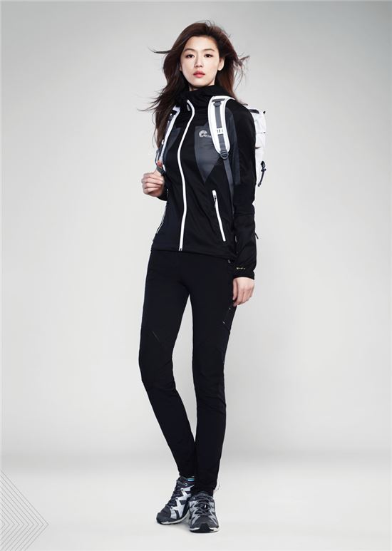 [봄 아웃도어]근육 움직임 잡는 기술로 피로도 감소 