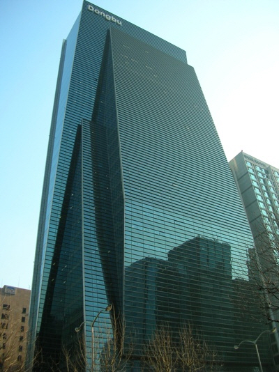 그룹 모태 내다파는 동부…창사이래 최대 시련