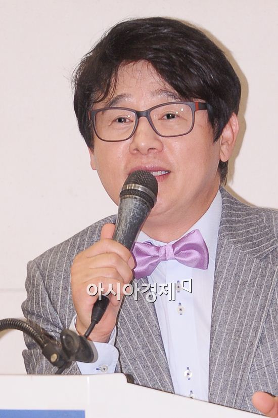 [포토]김병찬,한국재능기부협회 행사서  '여전히 입담 화려하죠~'